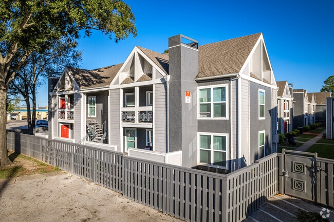 10950 Briar Forest Dr