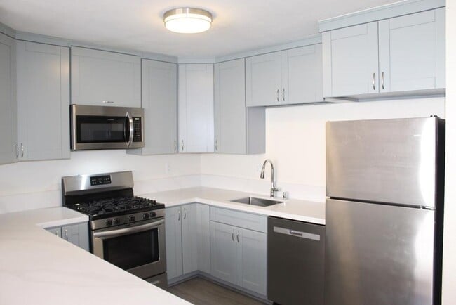 Photo - Single story 3 Br/2 Ba - Vine Street