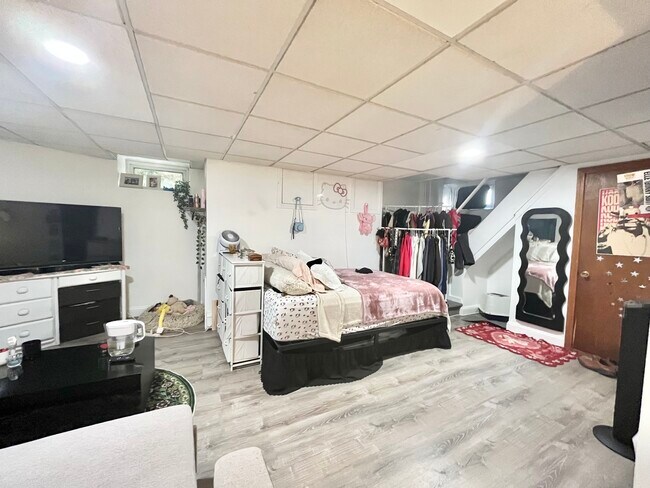 Photo - 35 Parsons St Unit B
