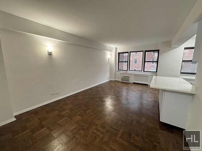 Photo - BEEKMAN PLACE Unit 9E