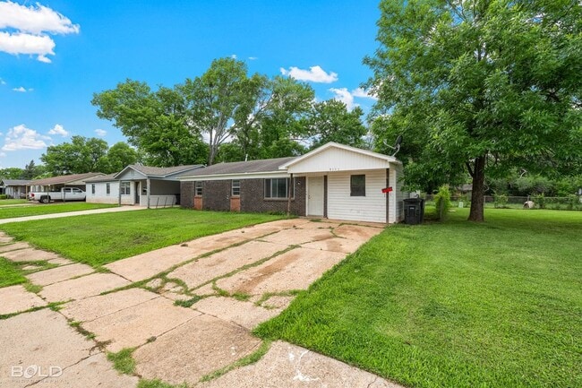 Photo - 3111 Bragg St