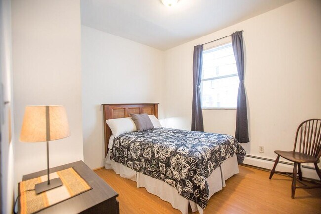 Photo - 15 Ashford St Unit 1