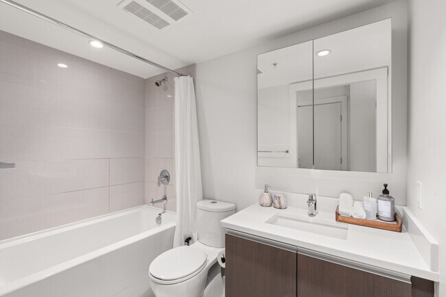 Photo - 1009 Harwood St Unit SI ID1502457P