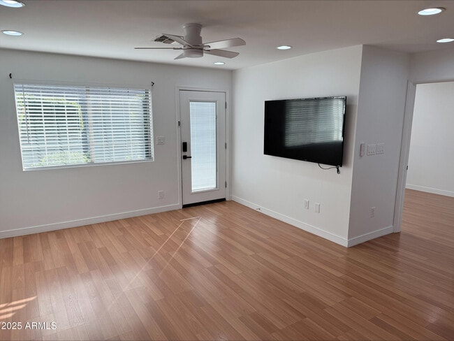 Photo - 1850 E Maryland Ave