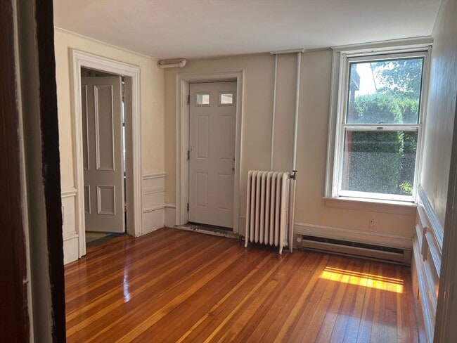 Photo - 813 E Broadway