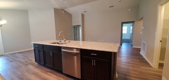 Photo - 4-Bedroom, 2-Bathroom in Winter Haven