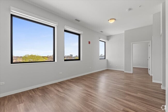 Building Photo - 4820 N Wolcott Ave Unit 409 Rental