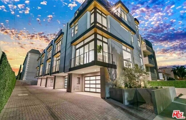 Building Photo - 7584 W Skye Way Rental