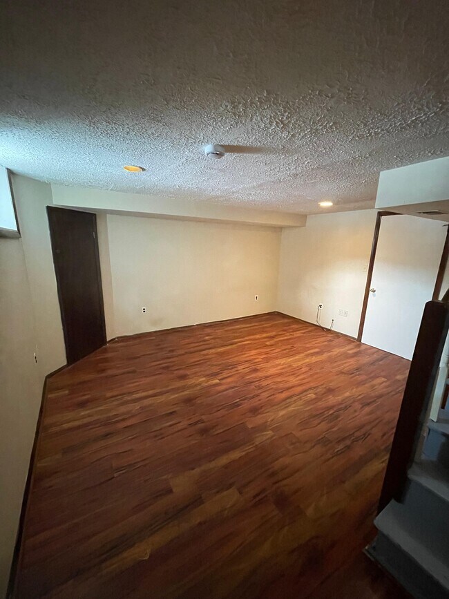 Photo - 4408 Eldone Rd