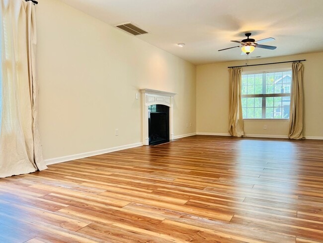 Photo - 4BR/2.5BA, Modern Kitchen, Large Fenced Ya...