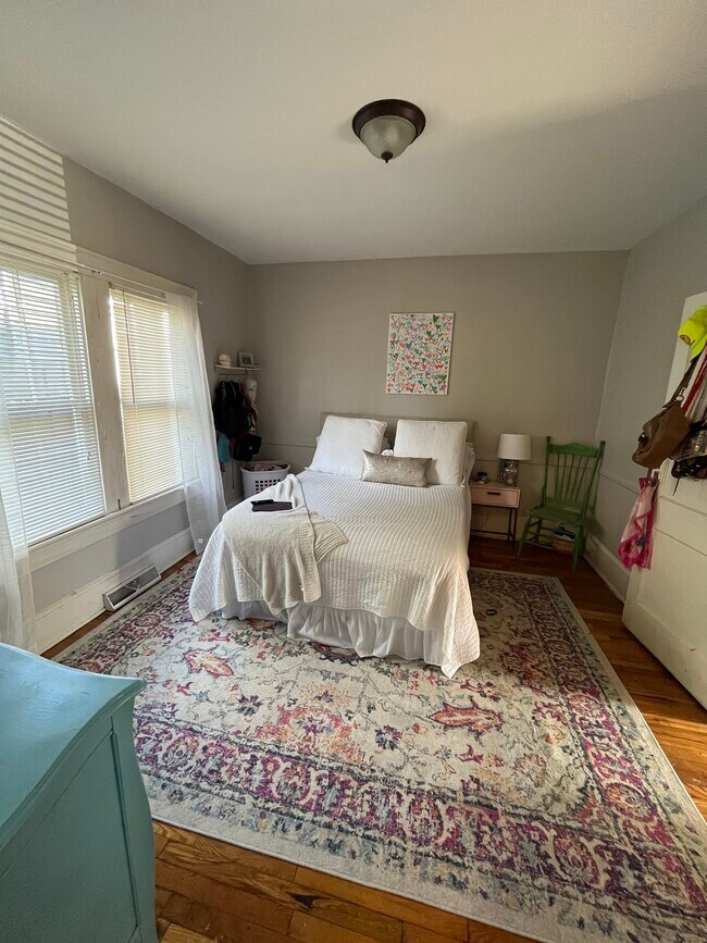 Photo - 200 Elizabeth St Unit 202 Elizabeth St