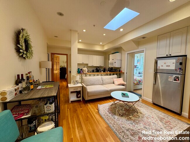 Photo - 1801 Beacon St Unit 8