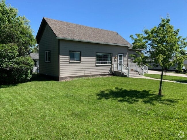 Building Photo - 1101 D Ave Rental