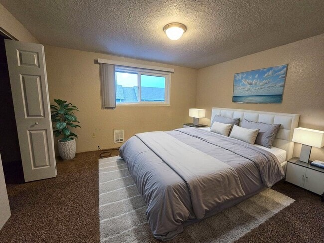 Photo - 146 NE Atkinson Ct Unidad 24