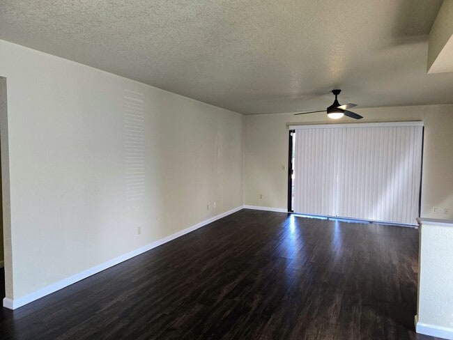 Photo - HOUSE - VILLAGE OF OAK CREEK