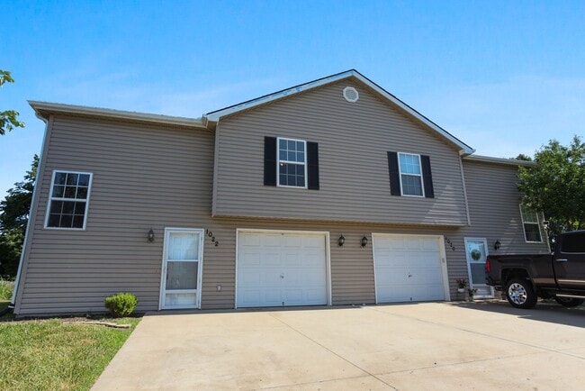Photo - 3 Bedroom, 2 Bath, two story all electric ...