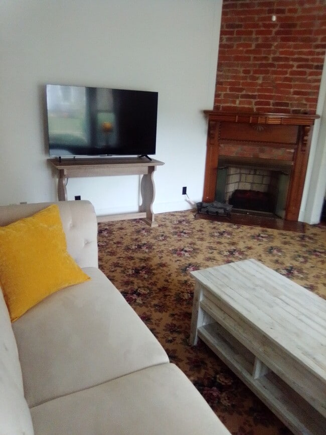 Photo - 163 Vine St
