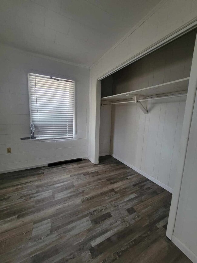 Photo - 2/1 located in Leakesville