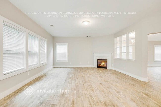 Photo - 2771 Groovers Lake Point