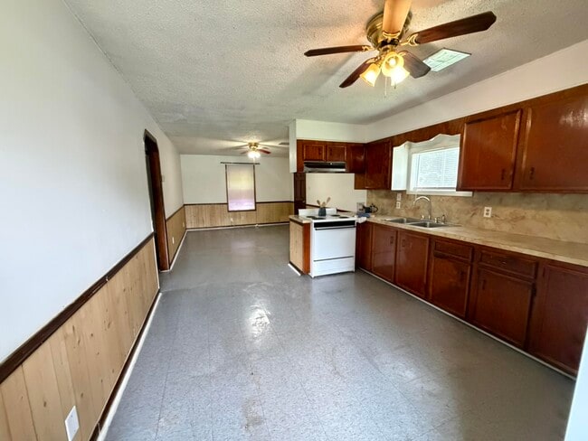 Photo - 278 Kelly Ln