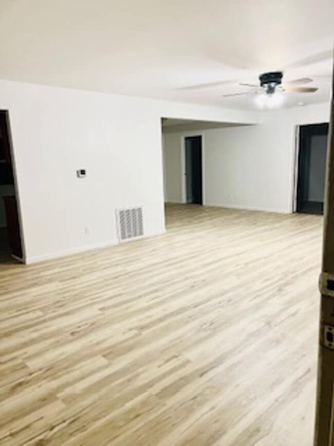 Photo - 1315 Pershing Dr