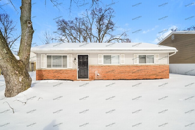 Building Photo - 4906 Refugee Rd