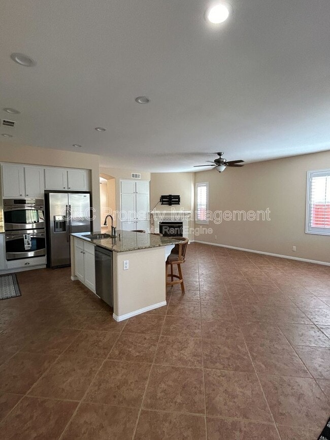 Photo - 30934 Crystalaire Dr