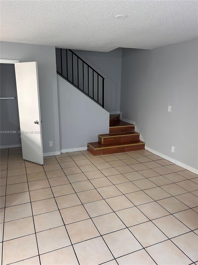 2091 Ilene Ct Unit 2