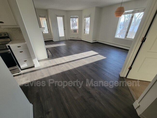 Photo - 9138-9183 83 Ave NW Unit #302