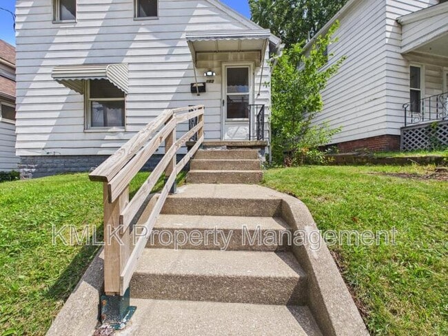 Photo - 183 N Union St