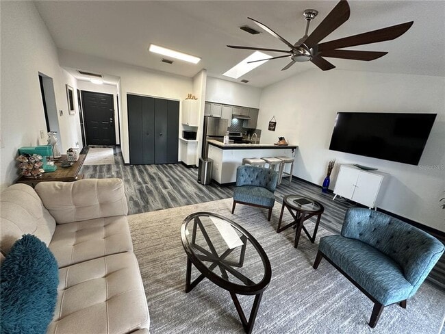 Photo - 4536 86th St W