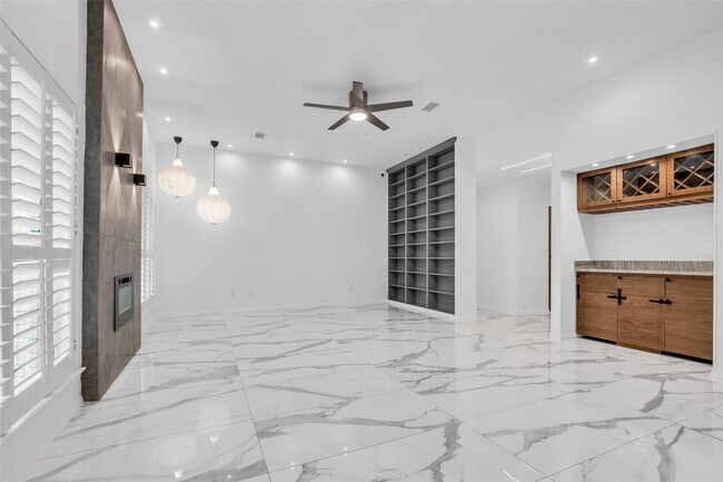 Photo - 41 Hickory Oak Dr