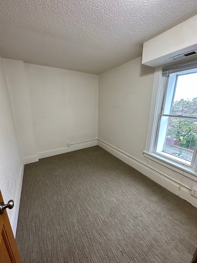 Photo - 1635 White St Unit 3