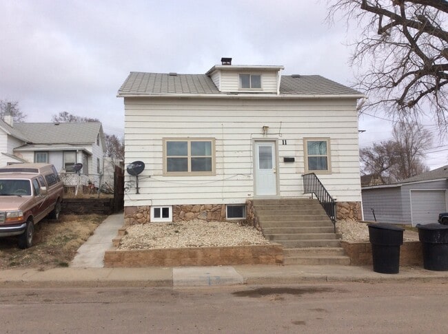 Building Photo - 11 4th St E Unit 1 Rental