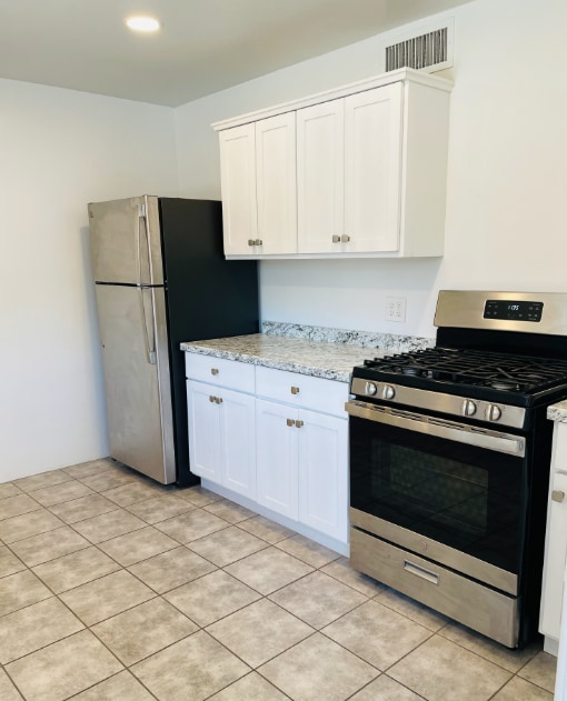 Photo - Expansive Elegant and Modern Stunning 3 Be...