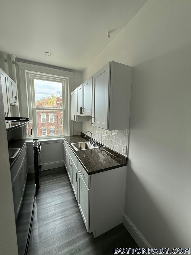 Building Photo - 109 Brainerd Rd