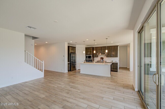 11341 E Ulysses Ave