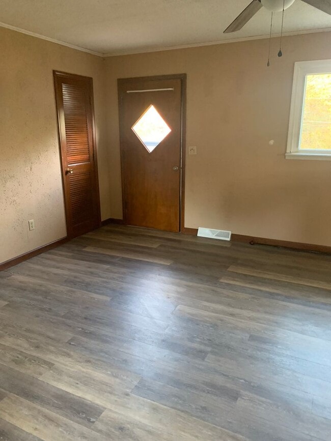 Photo - 3 Bedroom / 1.5 Bath One level Home  Gray TN 37615