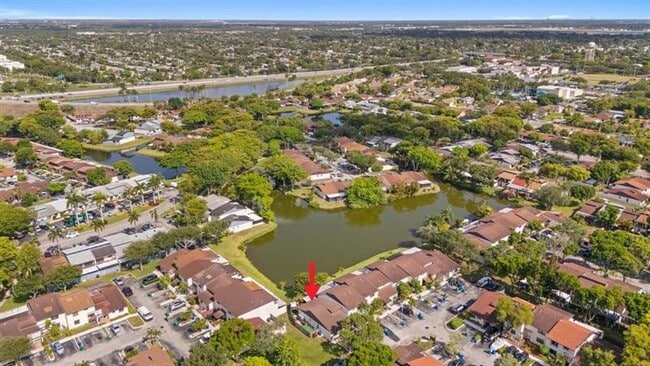 Building Photo - 6837 SW 39th Dr Rental