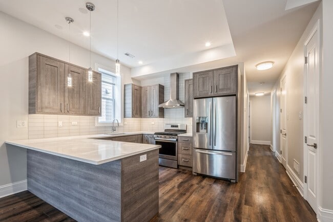 Photo - 4830 S St Lawrence Ave Unidad 1