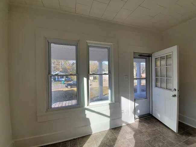 Photo - 803 Boatner St