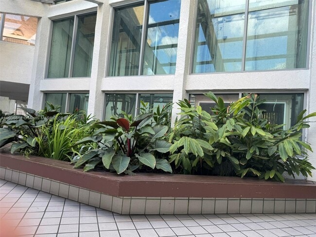 Photo - 11800 SW 18th St Unit 422-4