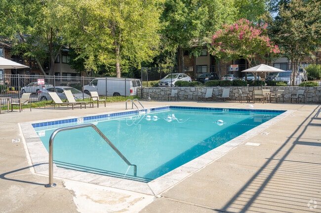 POOL - Park on Clairmont