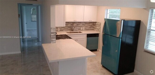 Building Photo - 564 Fanshaw N Unit 564 Rental