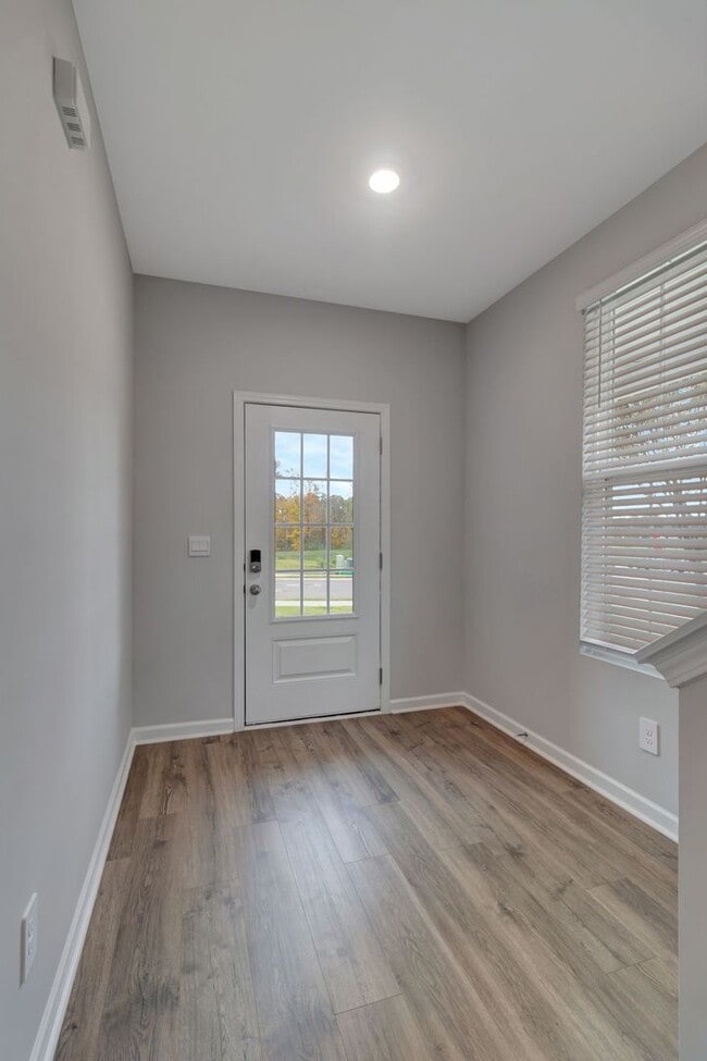 Photo - UPGRADED 3 BD 3 BATH MURFREESBORO TOWNHOME IN RIVER LANDING