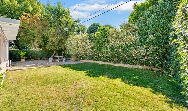 Building Photo - 18212 Sunburst St