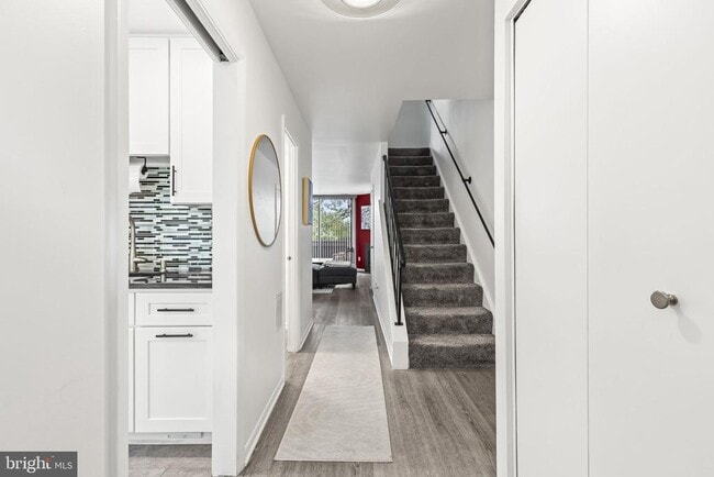 Photo - 2216 S Quincy St