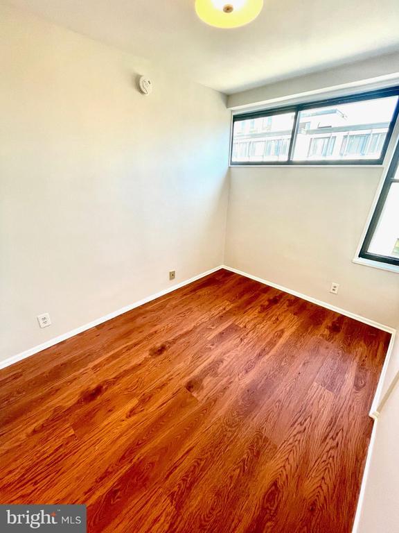 Photo - 1420 N St NW Unit 907