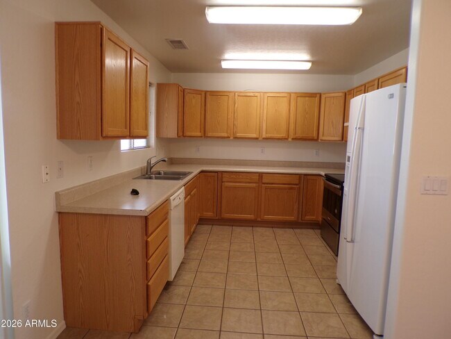 Photo - 610 S Azure Dr