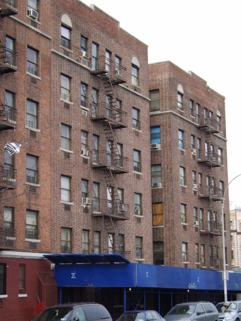 Photo - 783 Southern Blvd